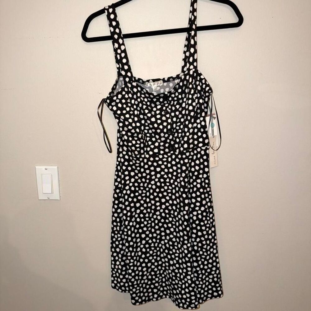 Nine-britton Women's Black and White Dress